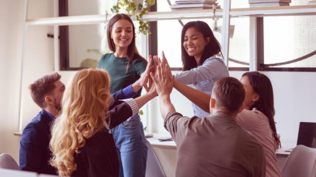 ライティングプロセスを示すイメージ